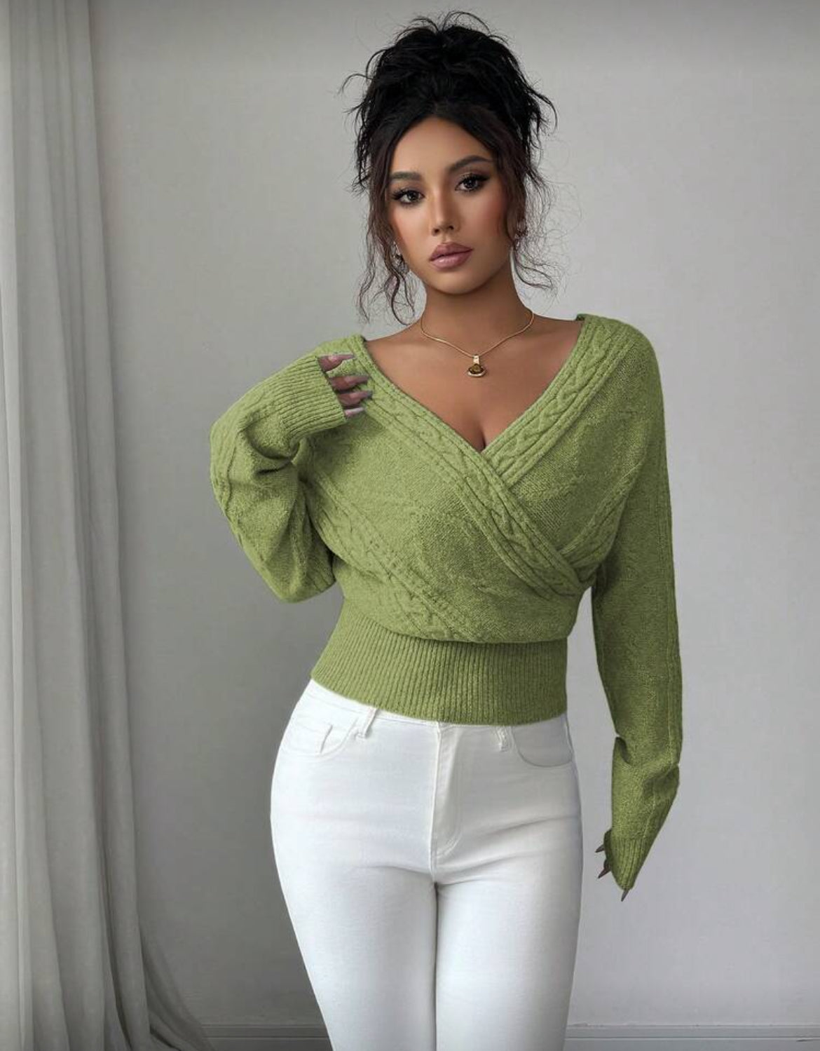 Pull Cache-Cœur Maille Élégante